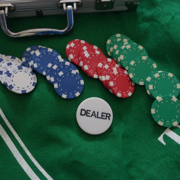 Kronenburg 1664 Metal Poker Briefcase 200 Chip Poker Set with Two Decks of Cards - Picture 8 of 11